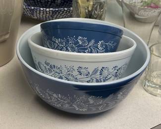 Pyrex Colonial Mist Mixing Bowls