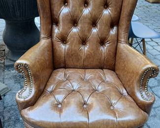 LEATHER OFFICE CHAIR