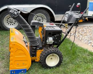 Cub Cadet Snow blower