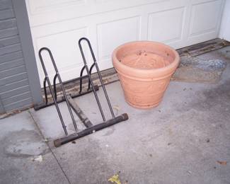 PLANTERS & RACK