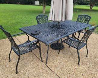 Patio set with umbrella and stand