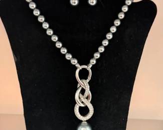 Vintage Belle Etoile sterling silver infinity necklace and earrings