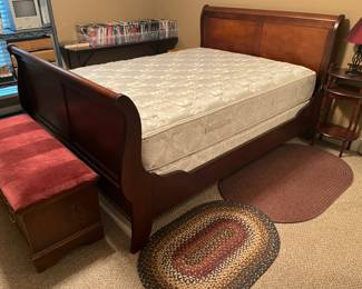 Queen size cherry sleigh bed