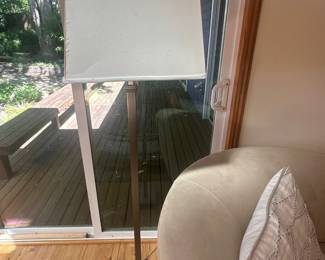 Floor lamp
