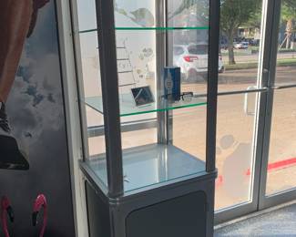 Sunglass display cabinet