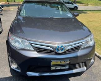 2013 hybrid Toyota Camry. Very good condition. 86,000 miles.