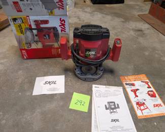 SKIL Plunge Router