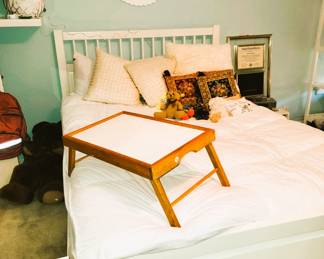 Bedframe and mattress