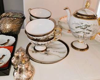 Oriental tea service and gift ware