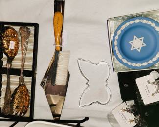 Crystal and China gift items