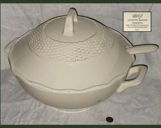 Mikasa Large Country Manor Soup Tureen with Ladle