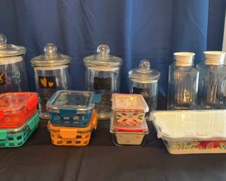 Kitchen Glass Storage Lot