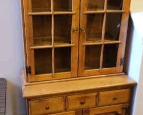 St Johns Wooden Hutch 