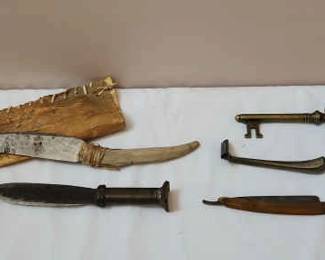 Miscellaneous Knifes And Extra 