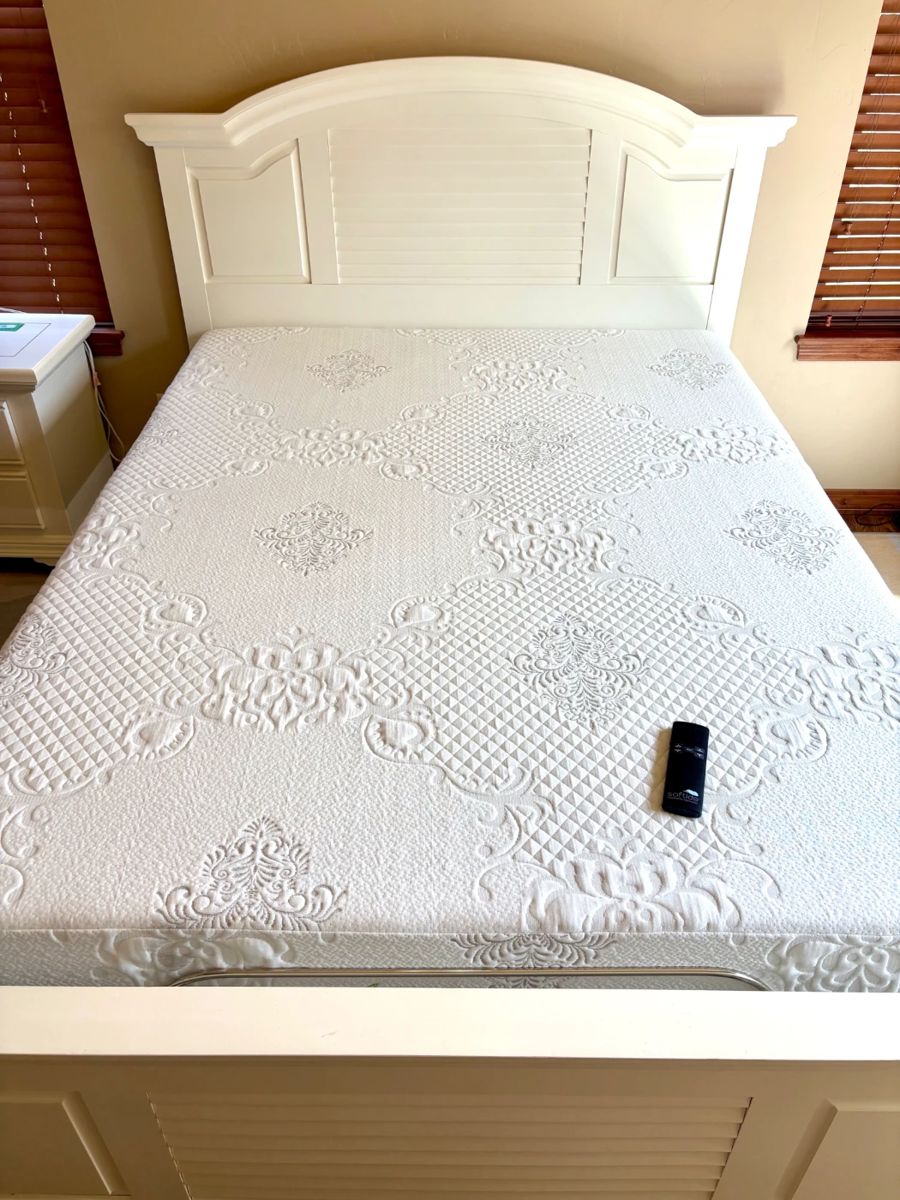 Broyhill Queen Bed, Softide Adjustable Base