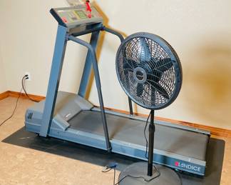 Landice Treadmill, Fan