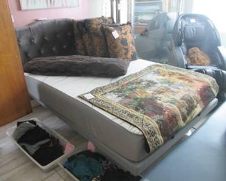 Tufted Queen Headboard; Pillows