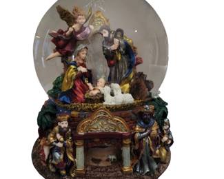 San Francisco Music Box Co Water Globe Nativity Sound Light