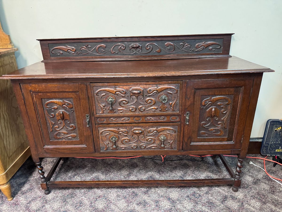 Gorgeous Barley Twist Oak Server