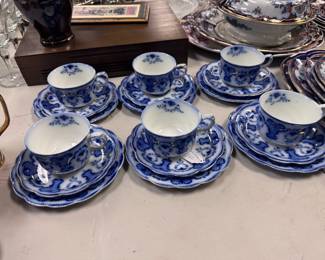 Gorgeous Flow Blue Desert Set