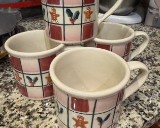 4 Hartstone mugs