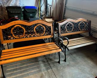There are 4 benches