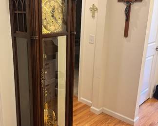 Sligh Grandfather Clock
Keeps great time