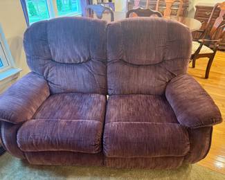 Recliner loveseat