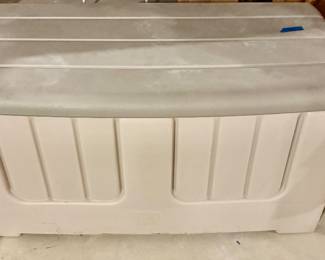 Large Rubbermaid deck container