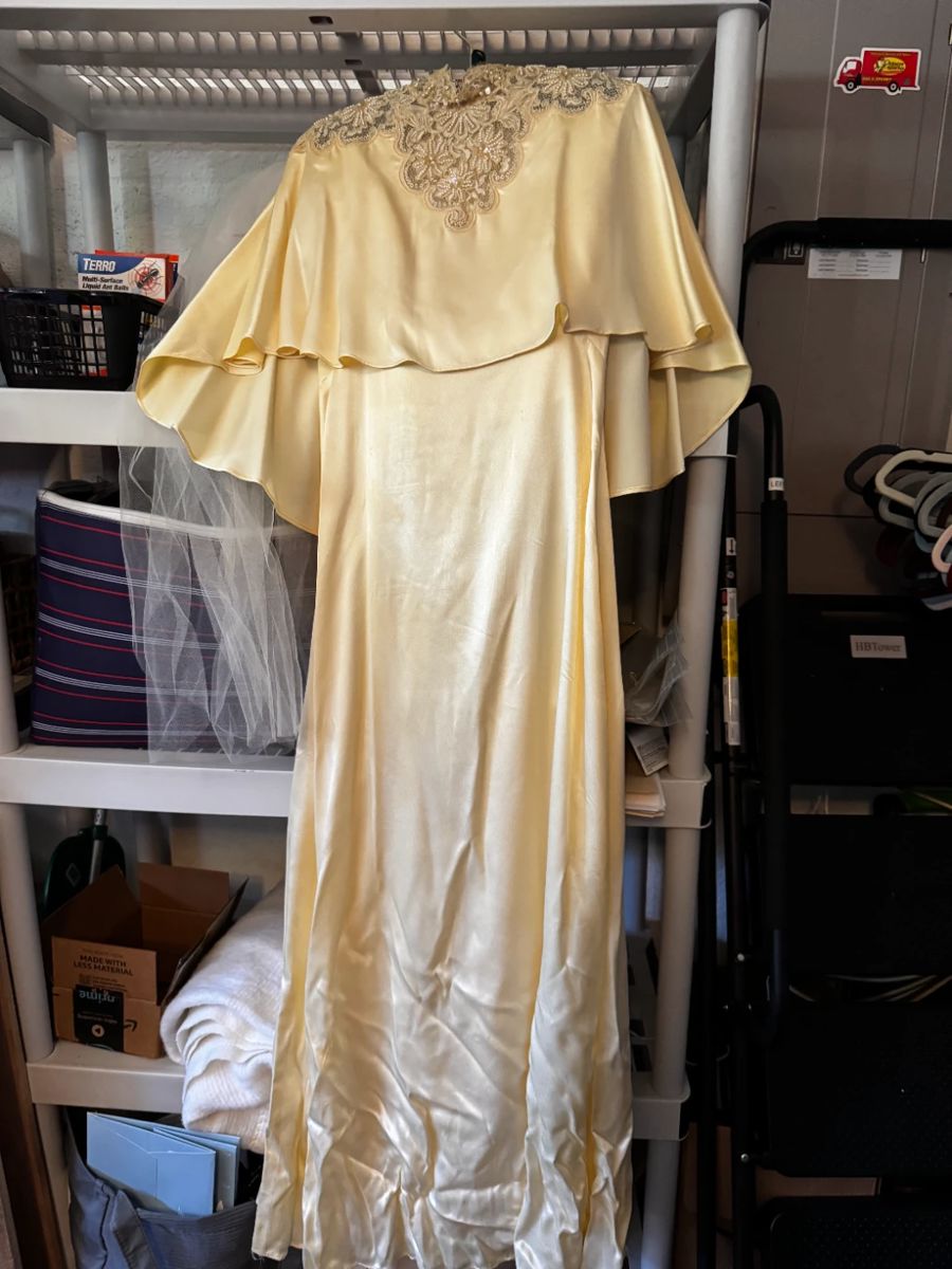 Vintage Wedding Gown with Veil