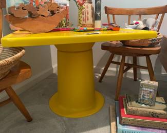 Yrjo Kukkapuro Saturnus Table