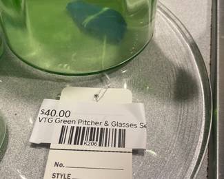 VTG Green Pitchers & Glass Set