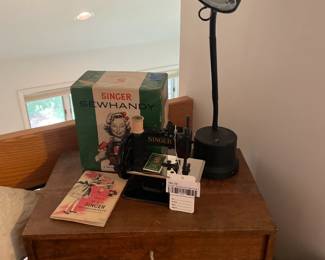 Singer Sewhandy Machine