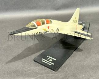 US AIR FORCE T-38 SUPERSONIC TRAINER MODEL
