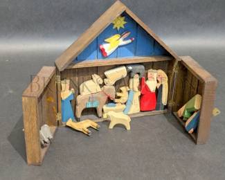 FOLKART WOOD NATIVITY SCENE