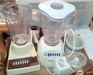 (3) SMALL KITCHEN APPLIANCES