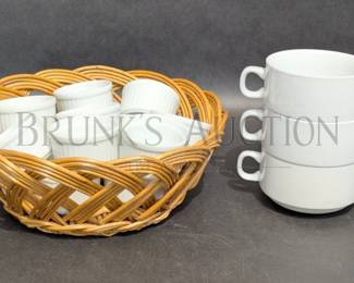 GROUP OF BOWLS AND MINI CROCKS