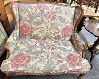WINGBACK SETTEE