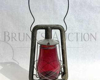 RAILROAD KEROSENE LANTERN