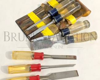 GROUP OF CHISELS