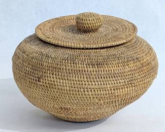 WOVEN BASKET