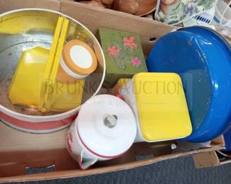 VINTAGE KITCHENWARE