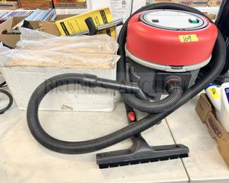 ORECK XL PROFESSIONAL GRADE VACUUM & ACCESSORIES