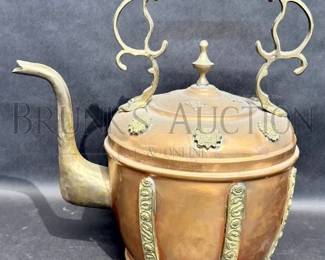 19TH CENTURY COPPER AND BRASS KETTLE