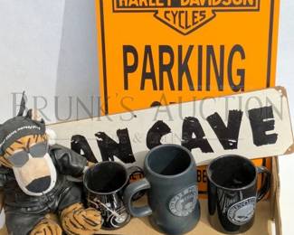 HARLEY DAVIDSON COLLECTIBLES
