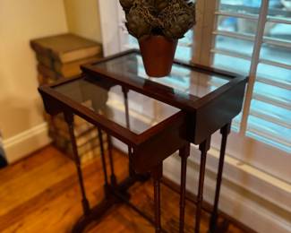 nesting wooden/glass end tables