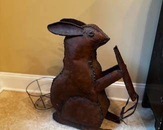 Metal rabbit planter