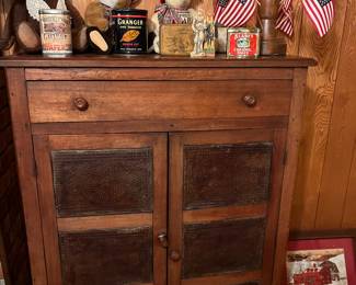 Antique/primitive pie safe