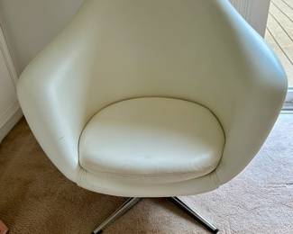 Mid Century Swivel Pod Chair