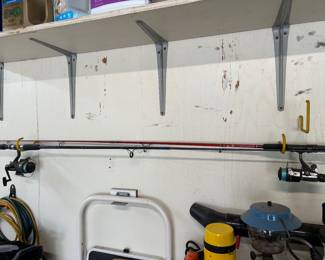 Fishing poles/reels